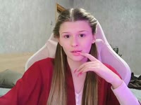 I’m a sweet girl with a dangerous vibe. I love to tease, play, and keep a little mystery. My energy pulls you in… and makes you stay longer than you planned.