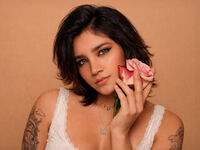 live teaser web cam AlexiaBanner