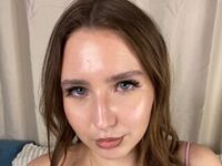 masturbating webcamgirl ChuMyrlie