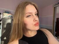 fingering camslut GraceHollis