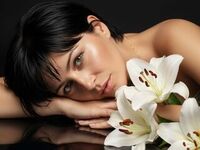 camgirl playing with dildo AnaKara