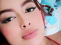 sexy webcamgirl AlaiaAlvarez