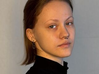 livechat AlainaCaveness