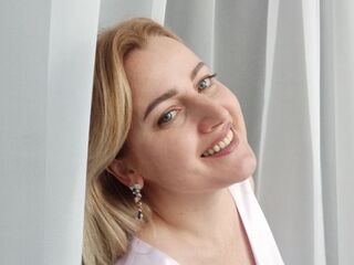 naked girl with cam masturbating AlexaDeneuve