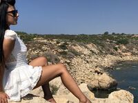 camslut fingering shaved pussy AlyssaDiva