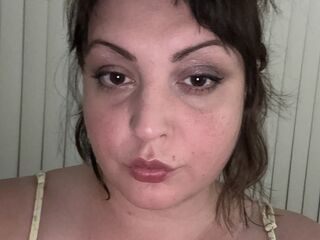 free chat room AnnieHelen
