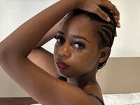 masturbating webcamgirl BrianaHadid