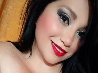 closeup web cam CataleyaHamilton