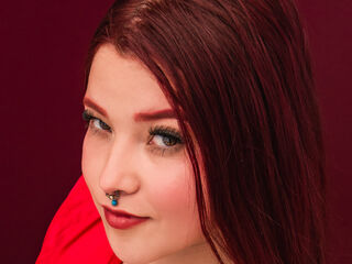 girl shaving pussy CelesteVertusk