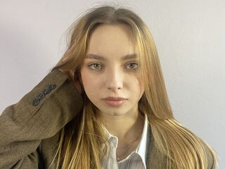 free live webcam ChariseKuhnke