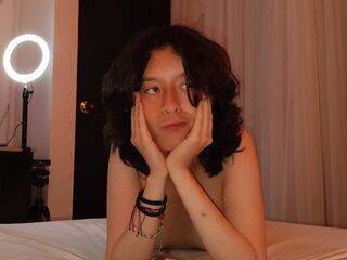 nude webcam CharlotteBlade