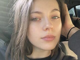 sexy webcamgirl ClarettaZinno