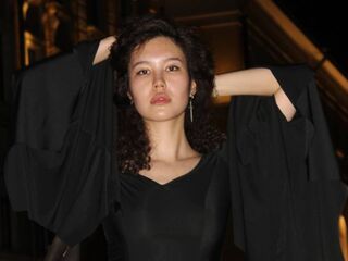 camslut fingering wet pussy ClorindaNakagawa