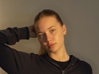 adult webcam chat room CristalCinnamond