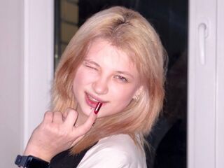 fingering girl DaisySponholz