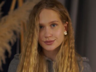 topless webcamgirl DamarisWellnitz