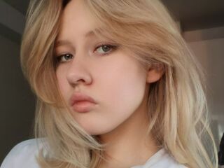 cam chat DennyDucote
