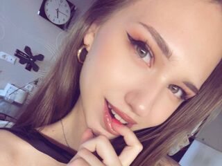 kinky video chat performer EarthaMaruyama