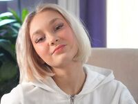 cam hooker chatroom ElaynePestone