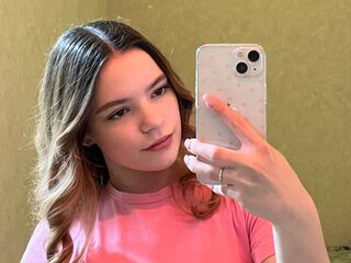 camgirl showing tits ElmerRoche