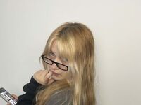 naughty camgirl EloiseGow