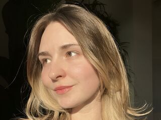 hot naked cam girl EmaSchlotzhauer