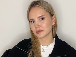 girl fingering pussy EmeritaParra