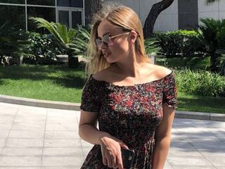 nude cam photo EmileeBeyale