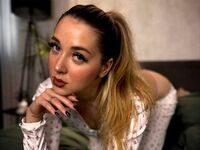 naked cam girl masturbating with dildo EmilyHawke