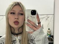 naked webcamgirl picture EmyYummi