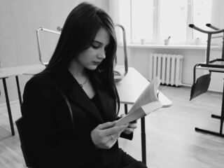 masturbating webcamgirl EnricaElis