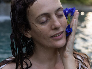 beautiful camgirl EsmeraldaMali