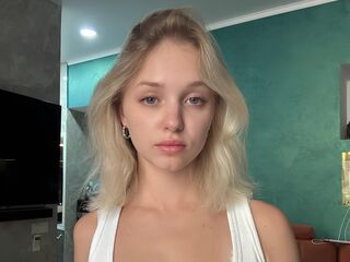 naked cam girl masturbating with dildo EveMorrison