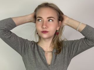 camgirl masturbating with vibrator HisakoHenn