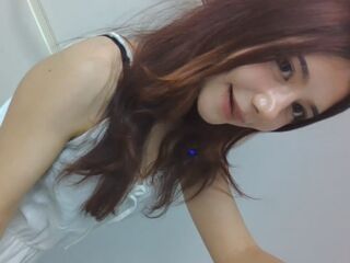 camslut masturbating HoaBuis