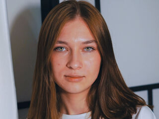 topless cam girl JaniceHumprey