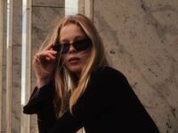 fingering cam girl video JenaeWaneka