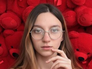 free chat JoeannWene