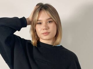 fingering camwhore JoyeLatin