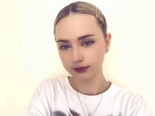 free nude live show JudithHaverstock