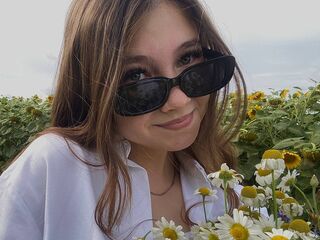 masturbating webcamgirl KandaceZiernicki