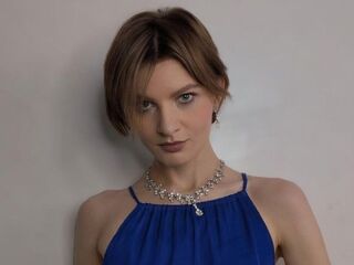 hot camhooker KarinaBiz
