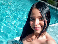 fingering girl cam picture LauraVelle