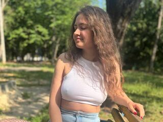 beautiful girl webcam LaveraStire