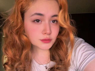 hot cam girl fingering pussy LiliPlishi