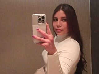 webcam girl chat room LizzieWells