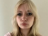 camslut fingering shaved pussy LoisBrindamour