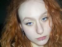 naked girl with webcam masturbating with vibrator LoiseLevitan