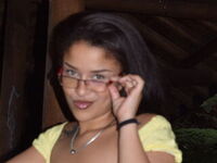 cam girl playing with vibrator LunaRuselly