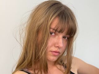 beautiful girl webcam LynetteOba
